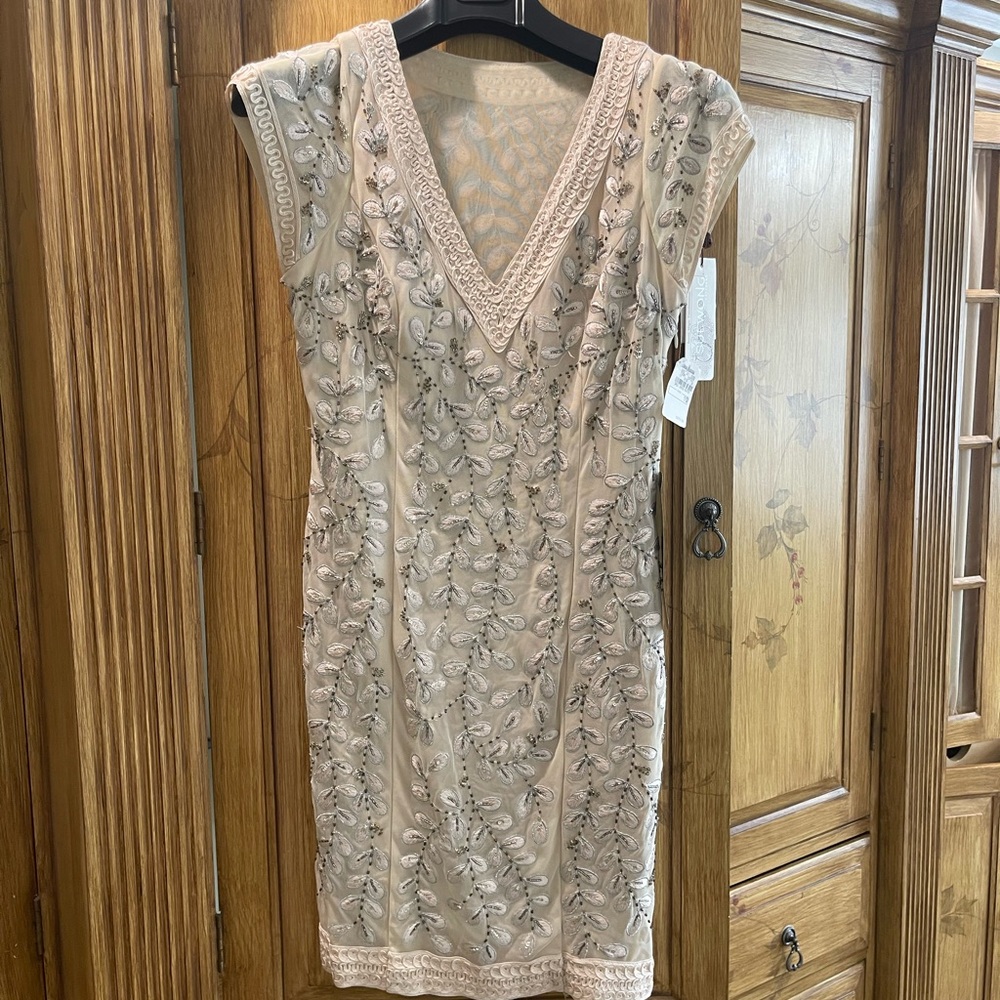 Neiman Marcus Gorgeous Beige Embroidered Dress Size 10 NWT